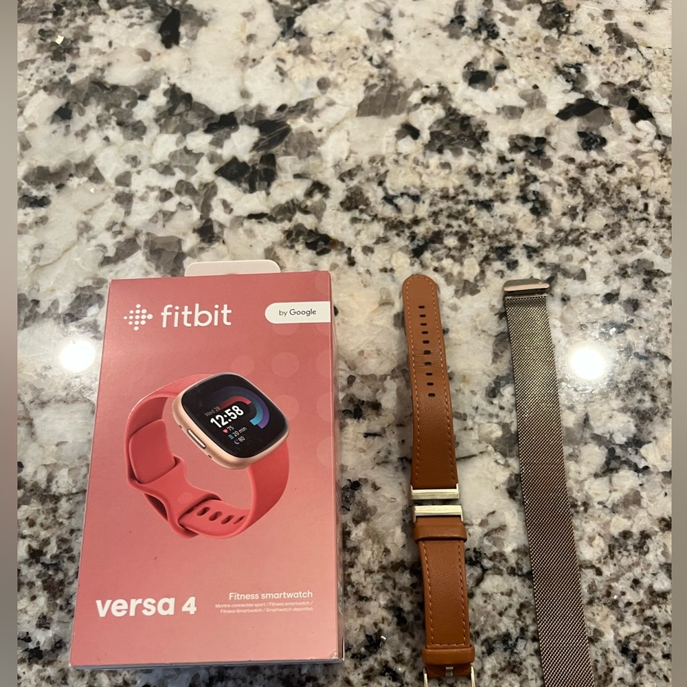 Fitbit Versa 4 Pink Smartwatch
